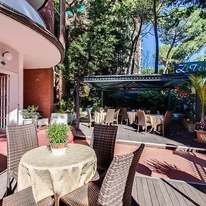 Pina Hotel